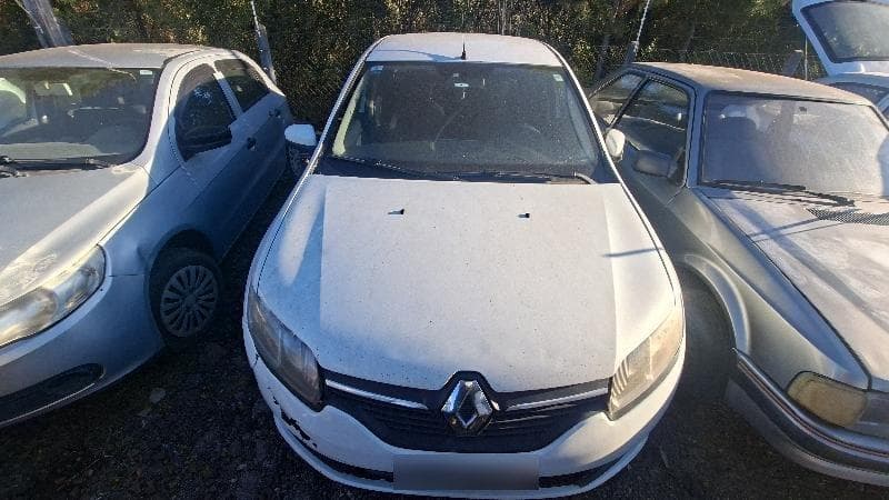 Renault Logan Expr 16 M 2014 — foto 3