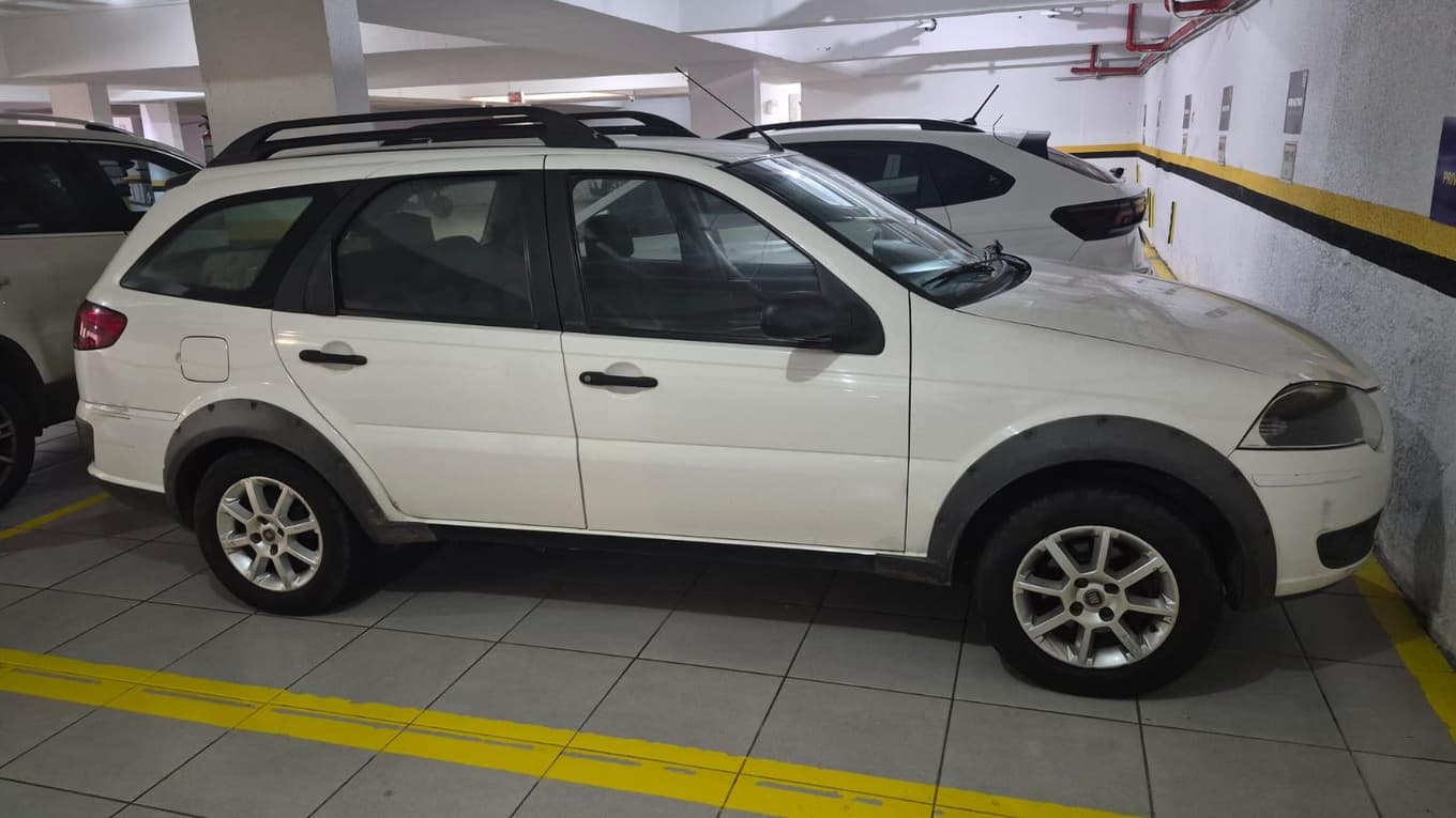 Fiat Palio Week Trekking 1.8 Flex - Ano Modelo 2010 — foto 5