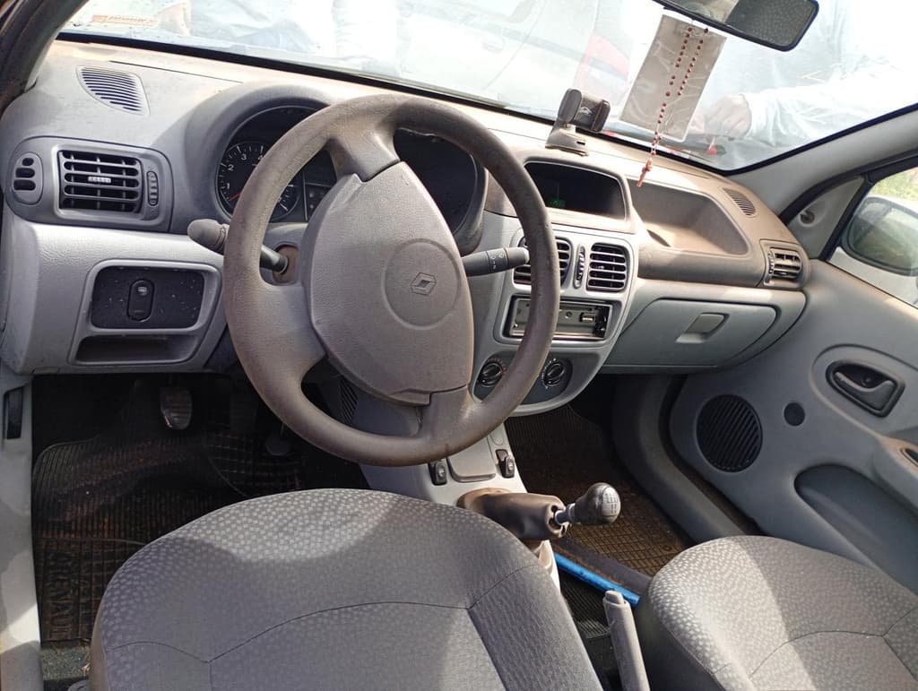 Renault Clio CAM 10h3p 2011 — foto 1