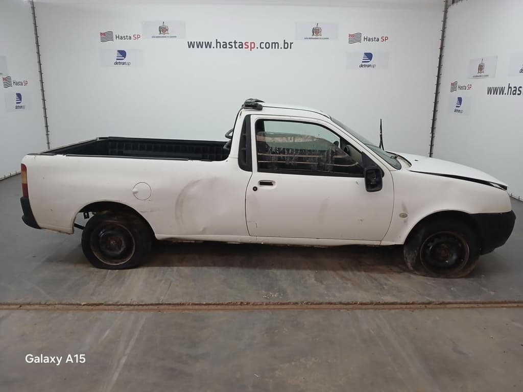 Ford Courier L 1.6 Flex 2008, branca