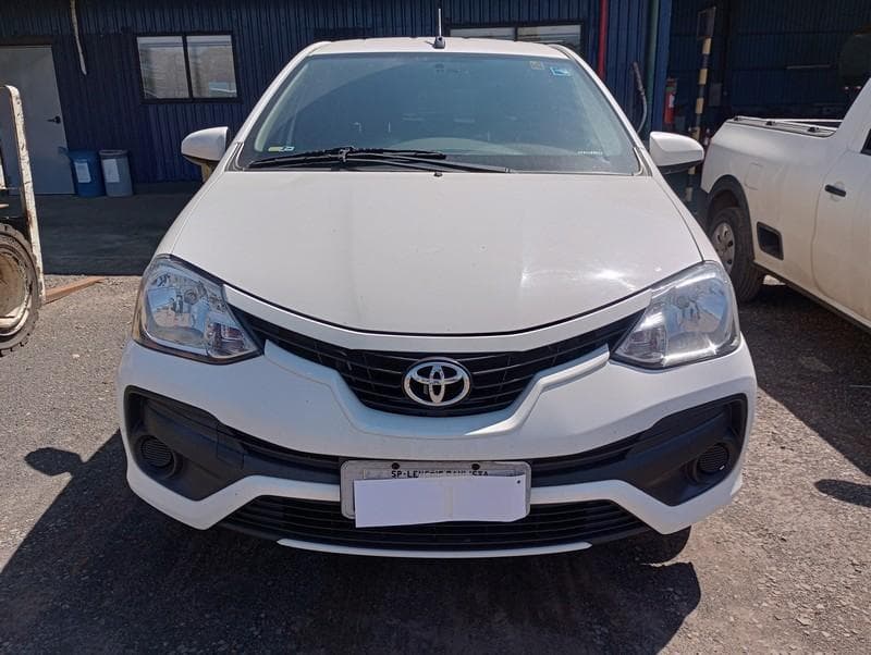 Toyota Etios 2019 — foto 2