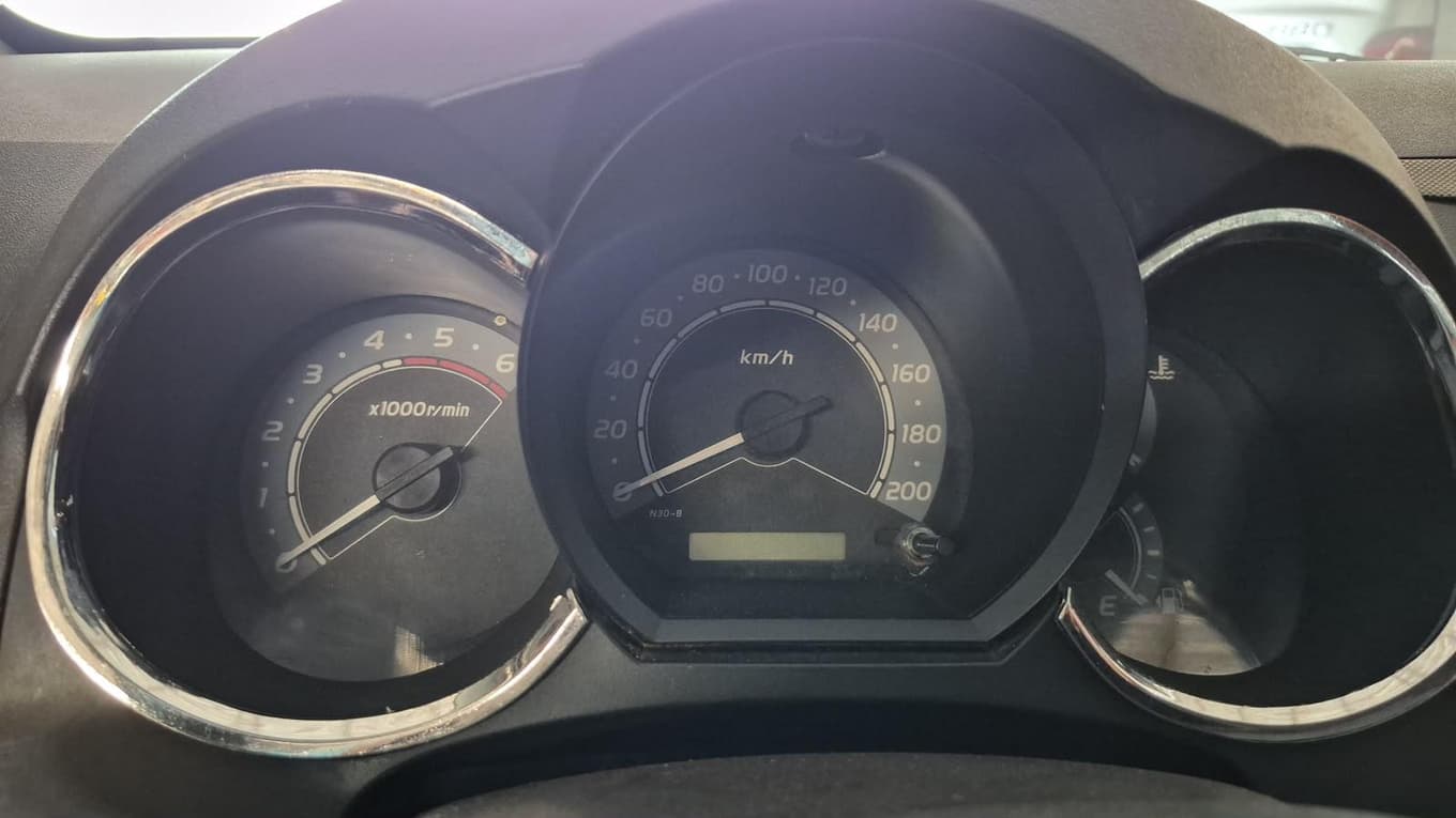 Toyota Hilux SRV 2006 — foto 3