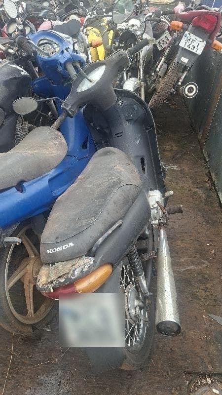 Honda C100 BIZ 2005 — foto 3