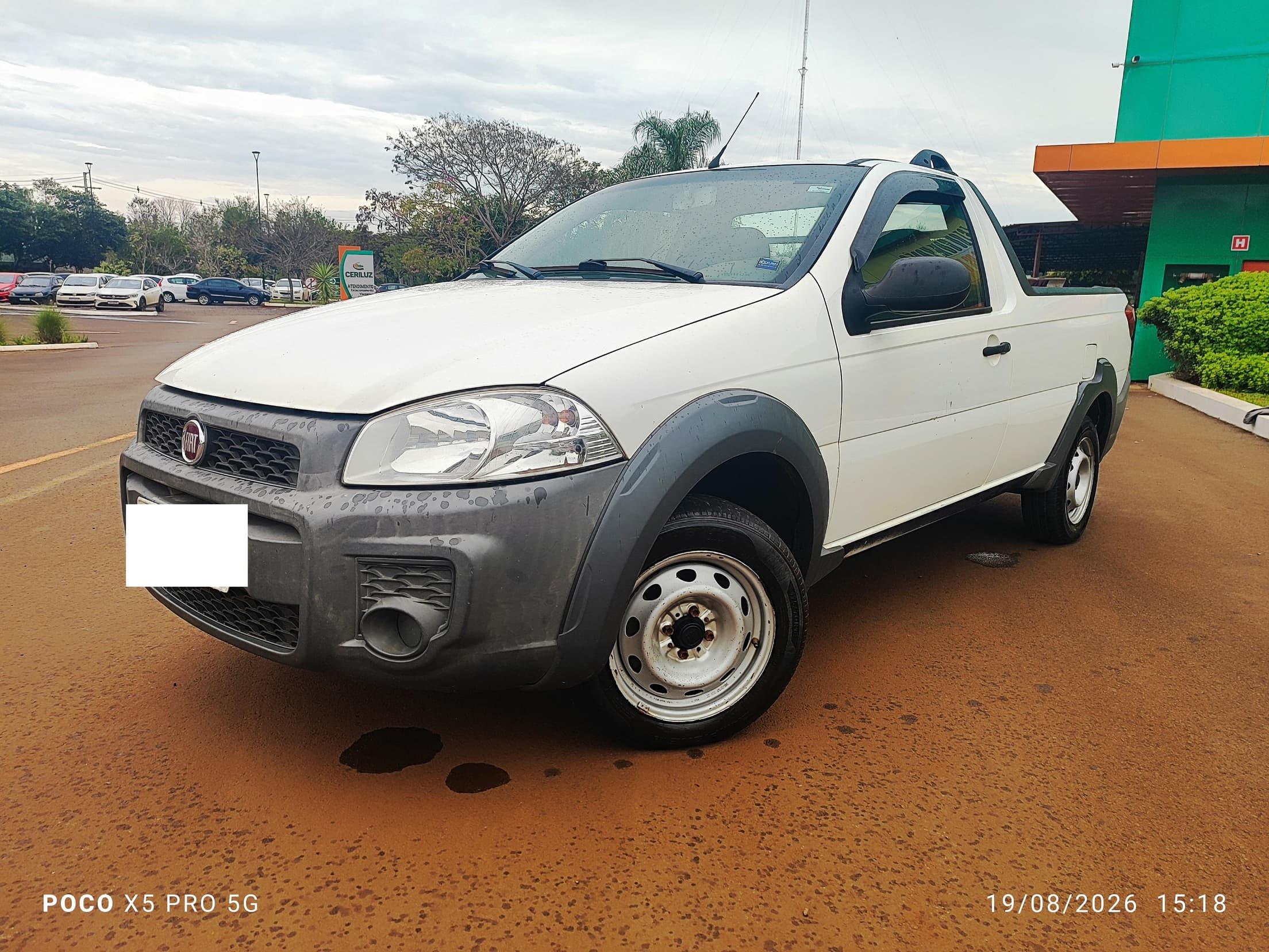 Fiat Strada 2016, branca