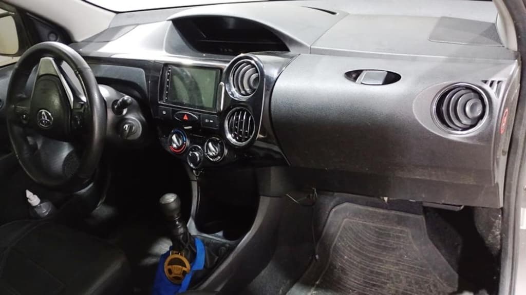 Toyota Etios SD Xplus MT 2020 — foto 2