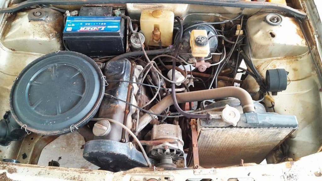 Volkswagen Voyage 1983, cinza