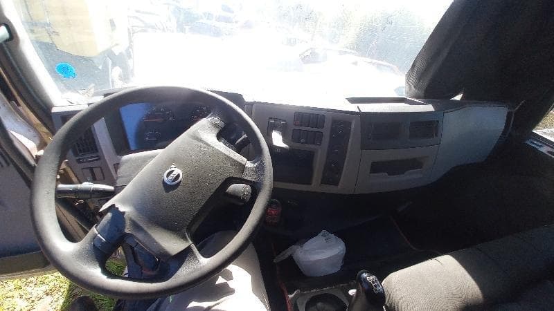 Volvo VM 270 6x2r 2014 — foto 5