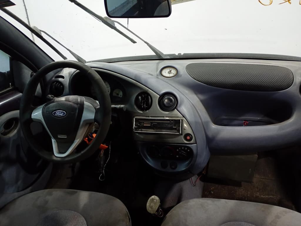 Ford KA 1998 — foto 5