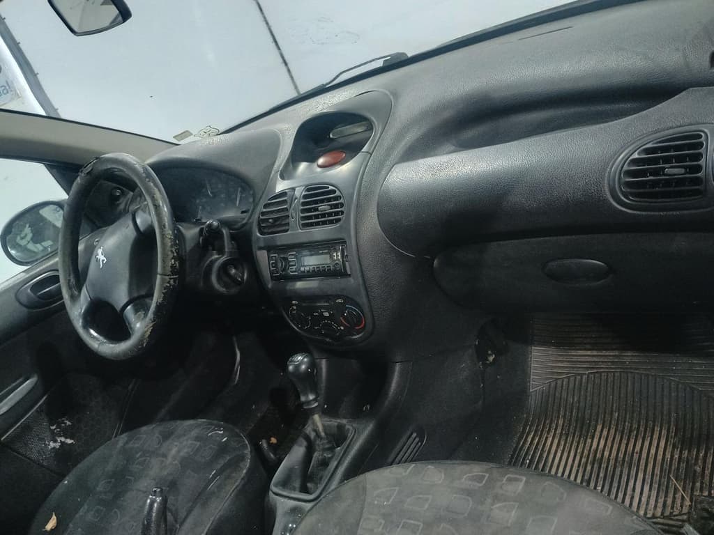 Peugeot 206 14 Presenc 2004 — foto 5