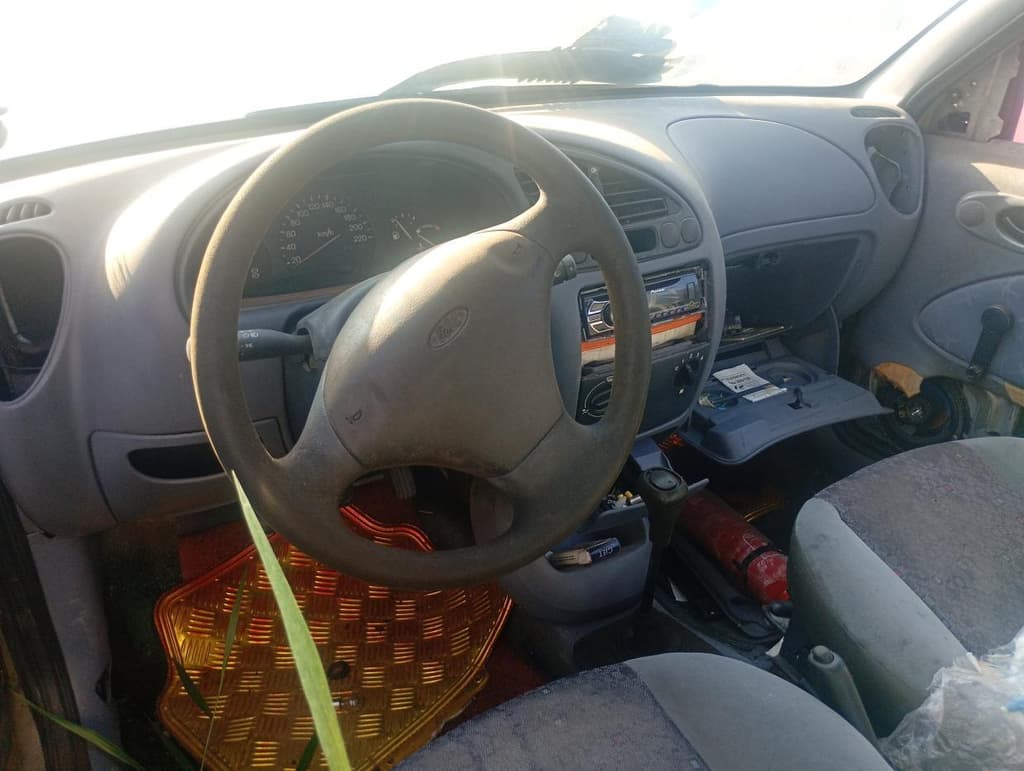 Ford Fiesta 1997 — foto 5