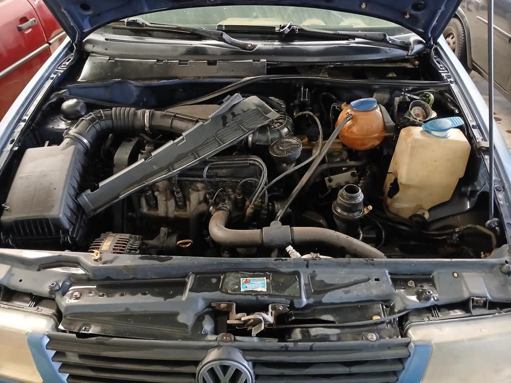 Volkswagen Polo Clas. 1.8 MI 2001 — foto 2