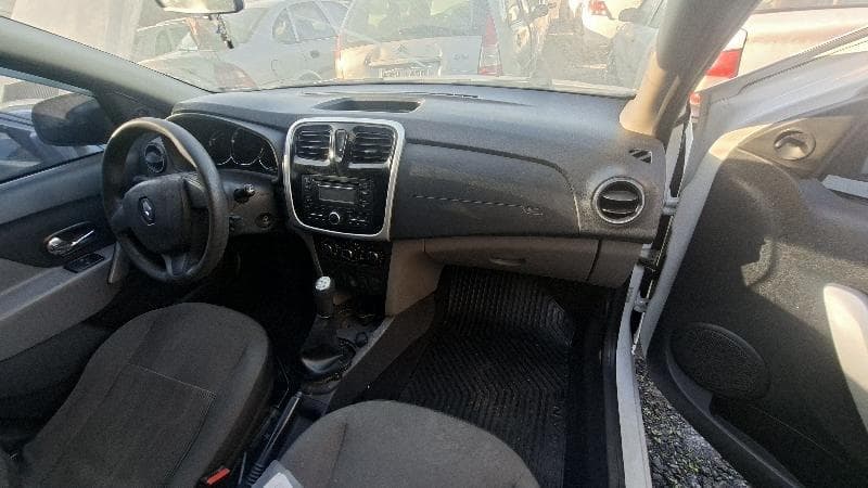 Renault Logan Expr 16 M 2014 — foto 10