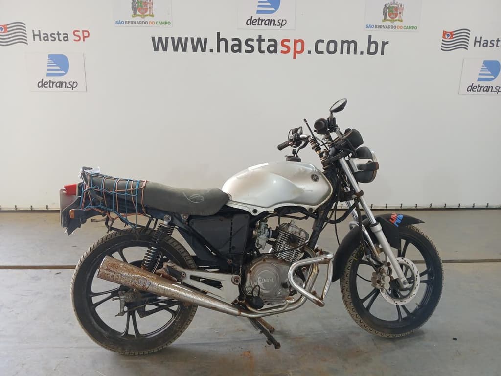 Yamaha YBR 125ed 2004, prata