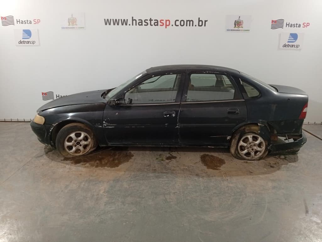 Chevrolet Vectra 1998 — foto 1