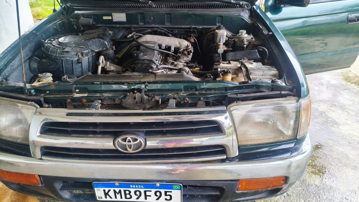 Toyota Hilux SW4 1998 — foto 2