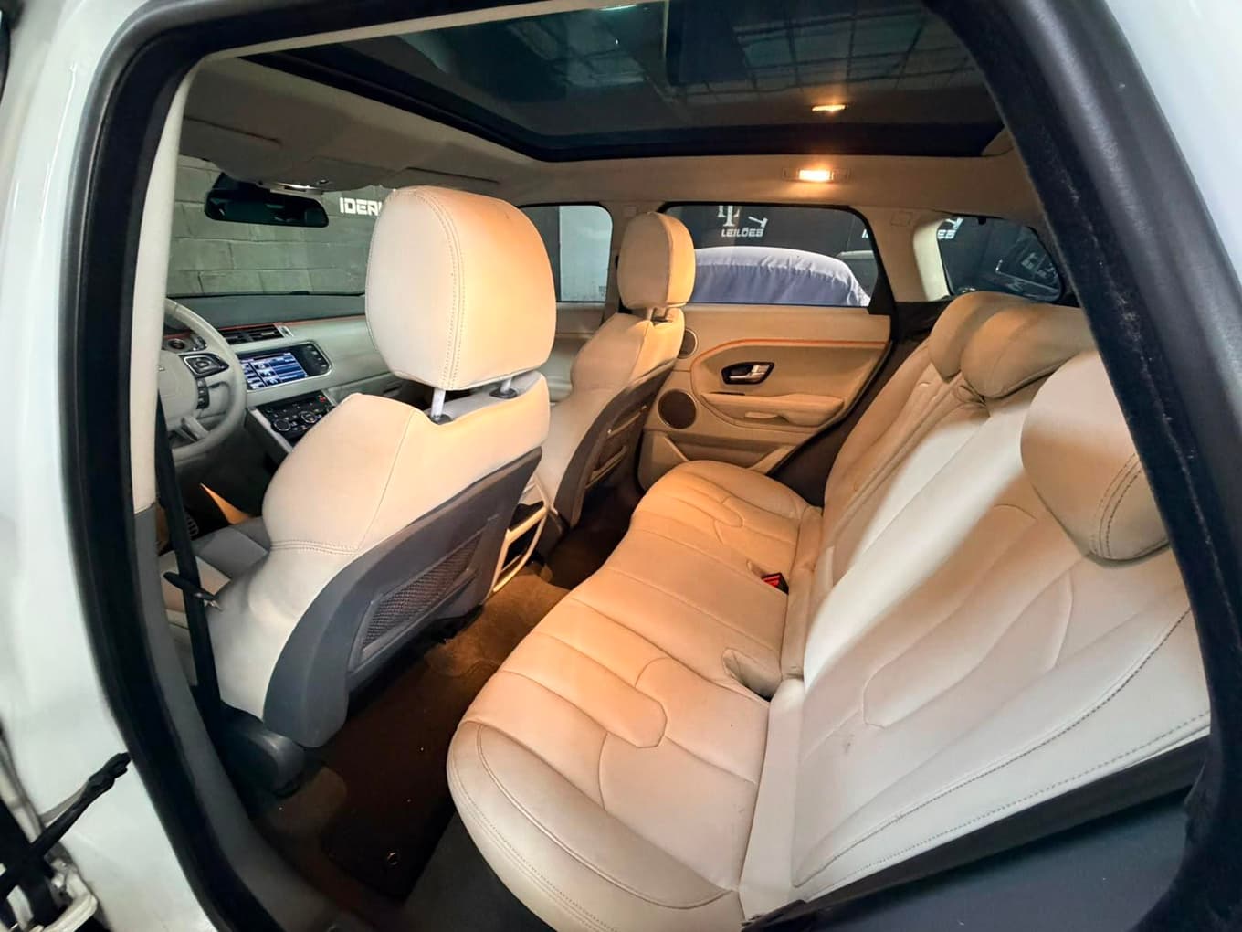 Land Rover Range R.evoque Dynamic 2.0 2015 — foto 15