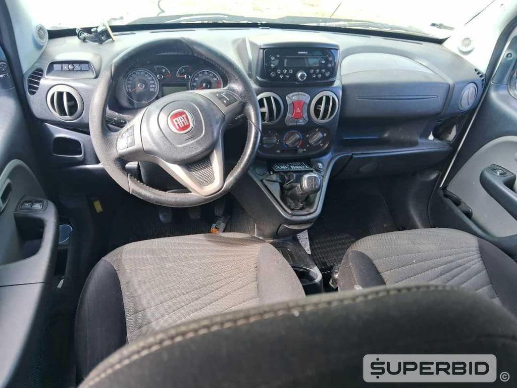 Fiat Doblo Essence 1.8 2016 — foto 9