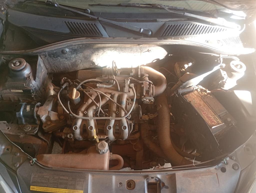 Renault Clio AUT 1.0 H 2004 — foto 2