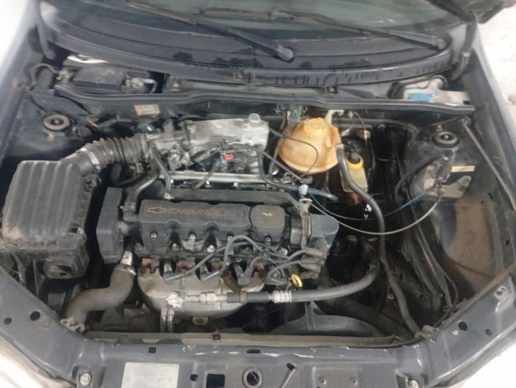 Chevrolet Corsa Milenium 2002 — foto 1