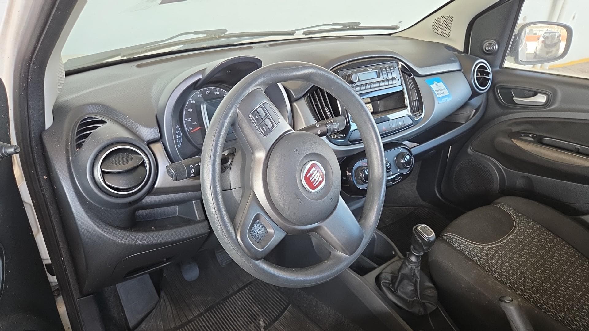 Fiat UNO Evolution 1.4 de 2016 — foto 9