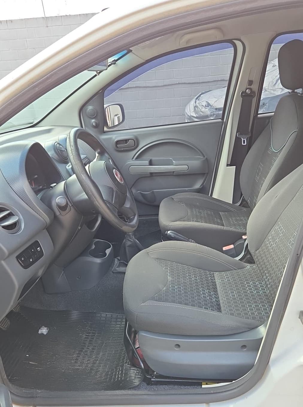 Fiat UNO Economy de 2014 — foto 6