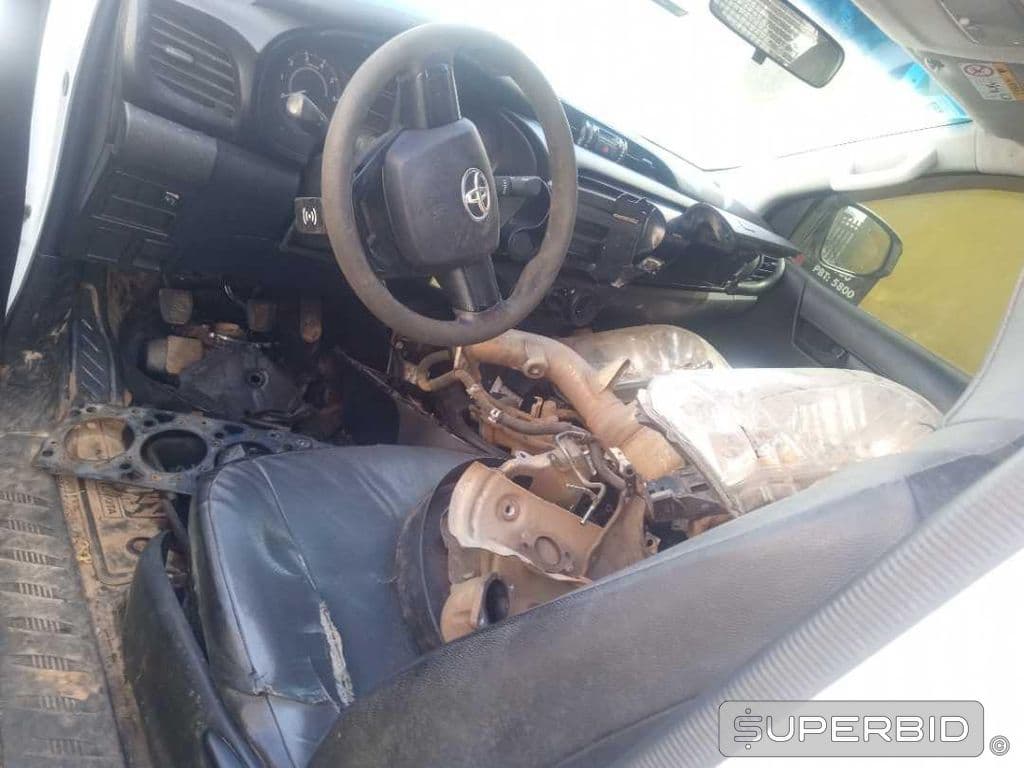 Toyota Hilux 2018 — foto 11