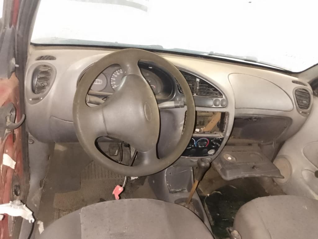 Ford Courier 1.6 L 2007, vermelha