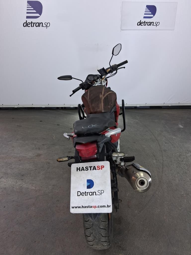 Honda CB 300 R 2014 — foto 4