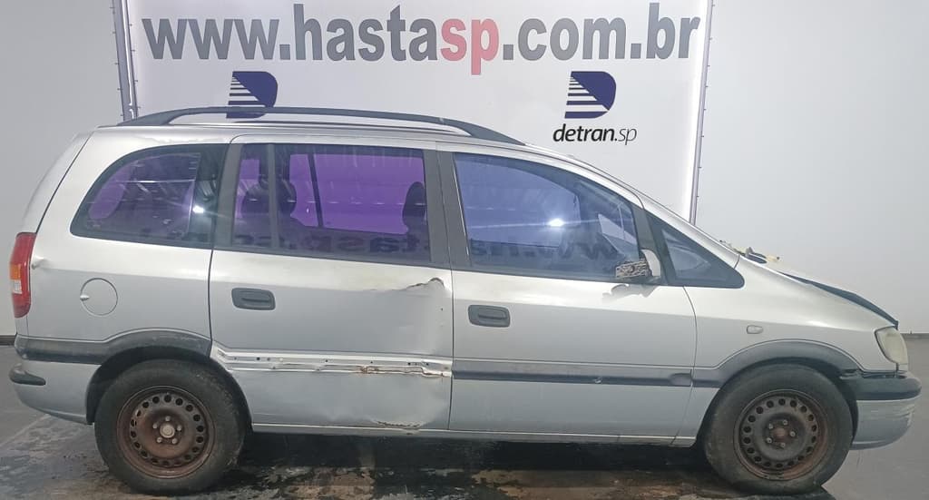 Chevrolet Zafira 2.0 2001, prata