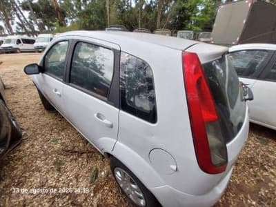 Ford Fiesta 2010 — foto 10