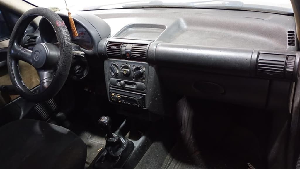 Chevrolet Corsa Milenium 2002 — foto 6