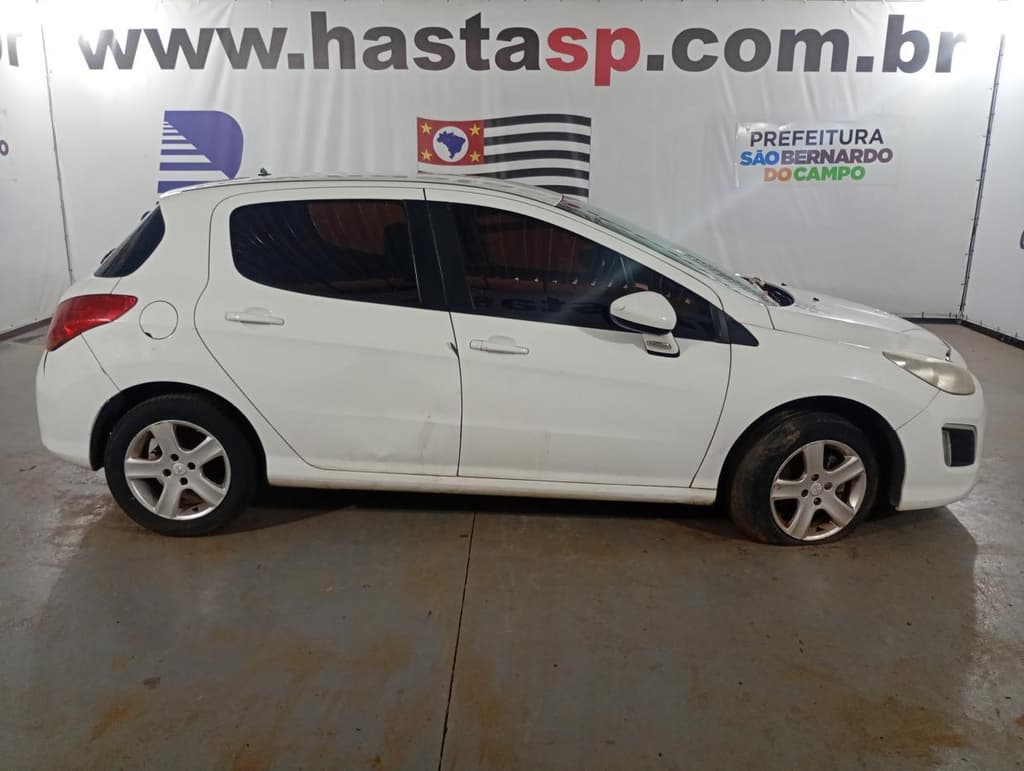 Peugeot 308 Active 2014 — foto 1