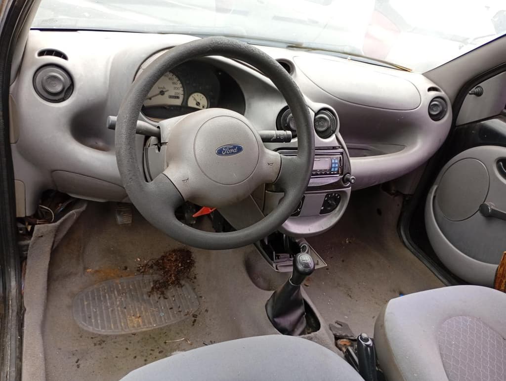 Ford KA GL 2000 — foto 6