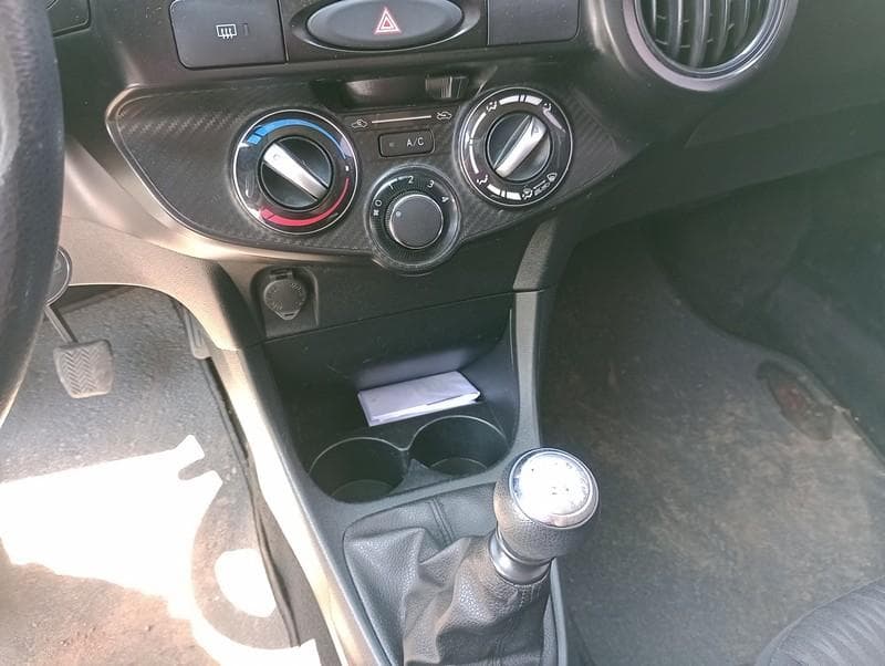 Toyota Etios 2019 — foto 15