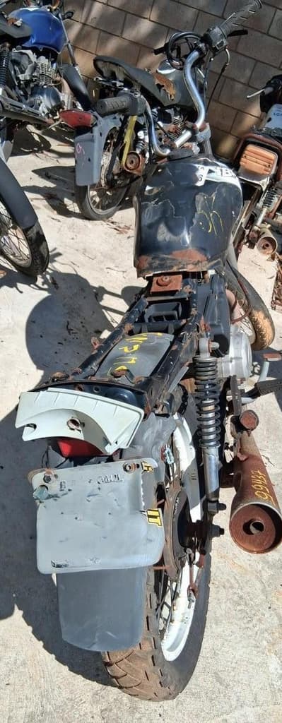 Yamaha YBR 125 2002 — foto 3