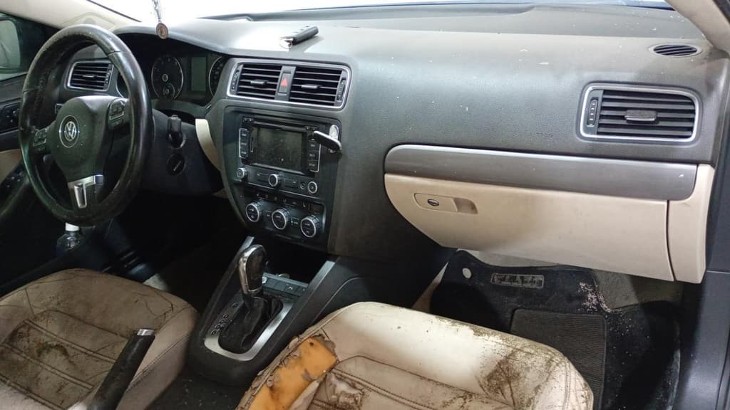 Volkswagen VW Jetta 2.0t 2013 — foto 5