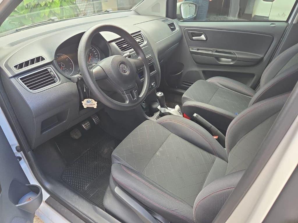 Volkswagen Spacefox Sportgii 2013 — foto 4