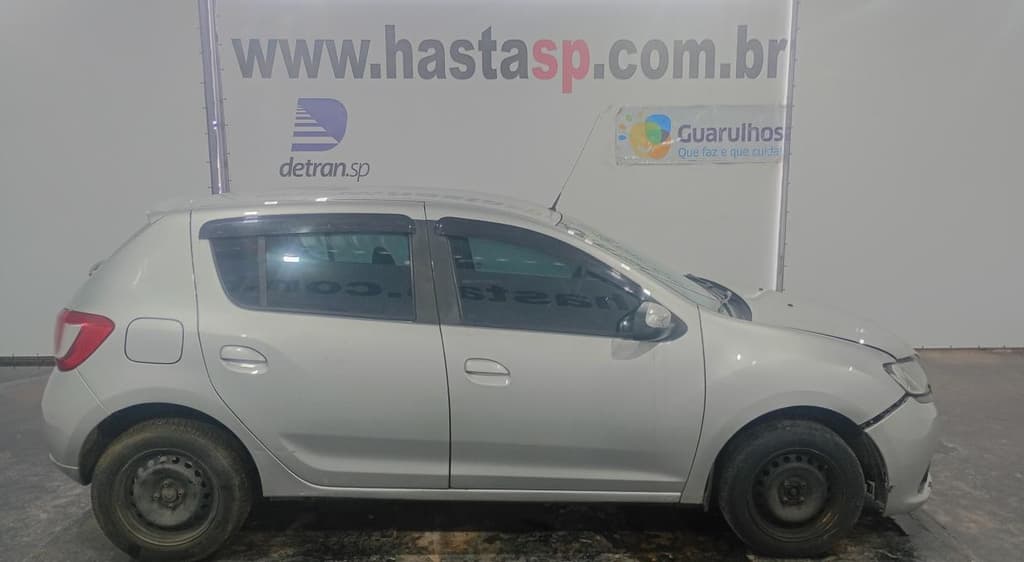 Renault Sandero Expr 16 2015, prata