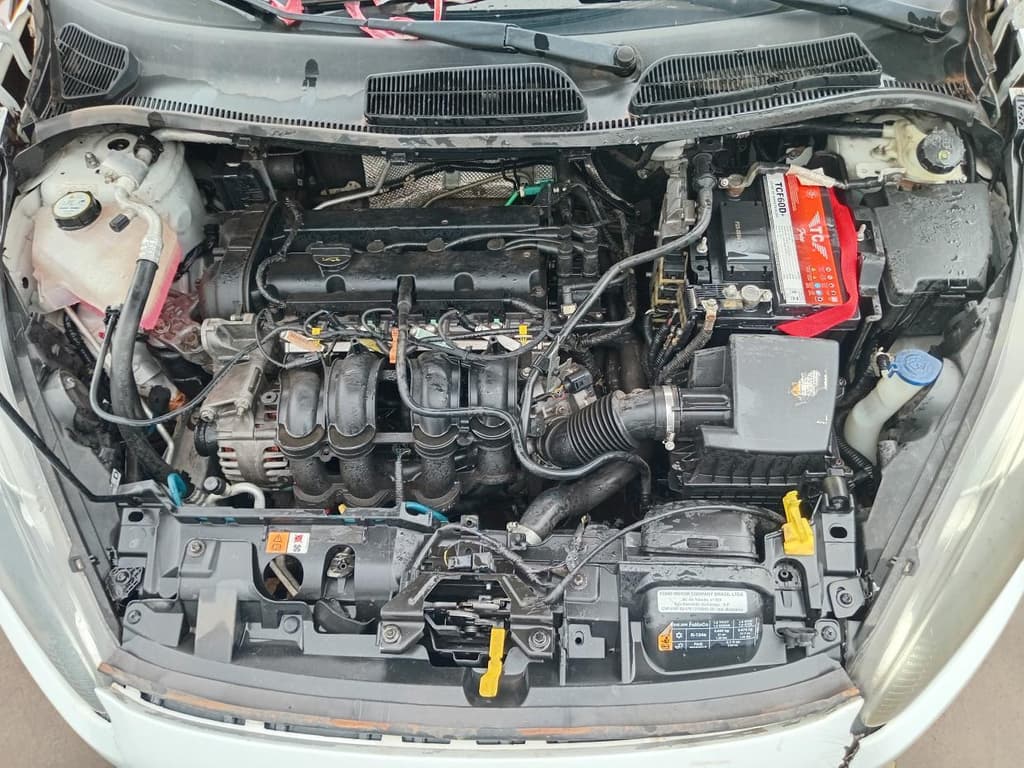 Ford Fiesta HA 1.5l S 2014 — foto 2