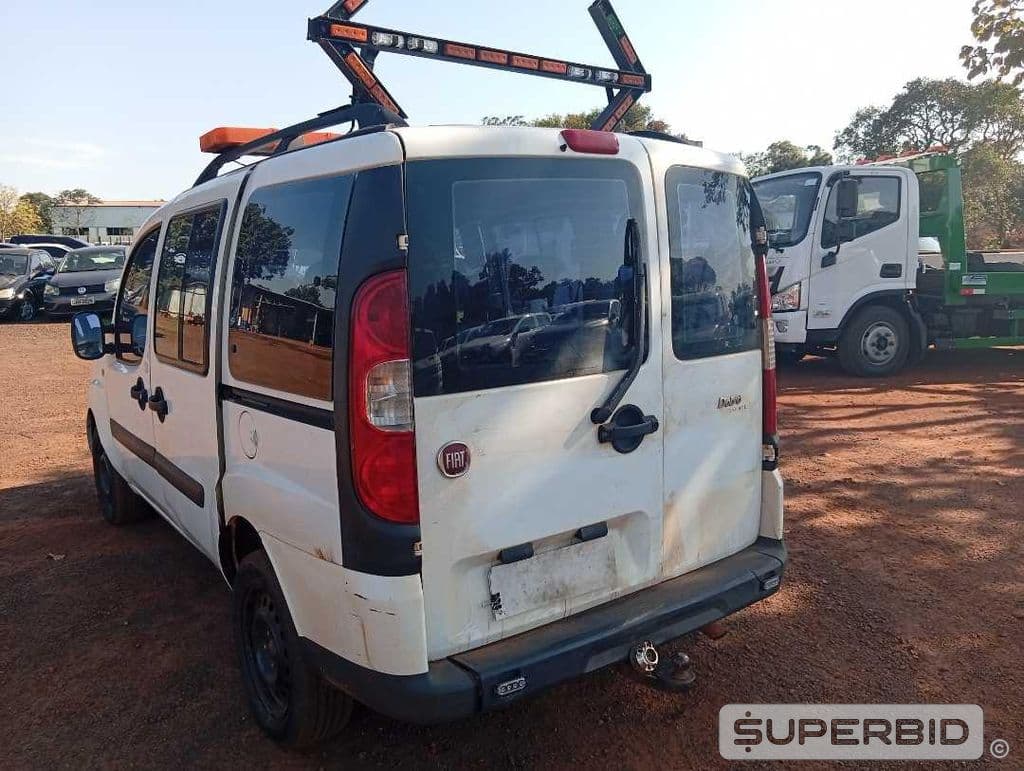 Fiat Doblo Essence 1.8 2015 — foto 7
