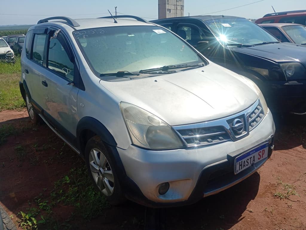 Nissan Livina X-gear 2010, prata