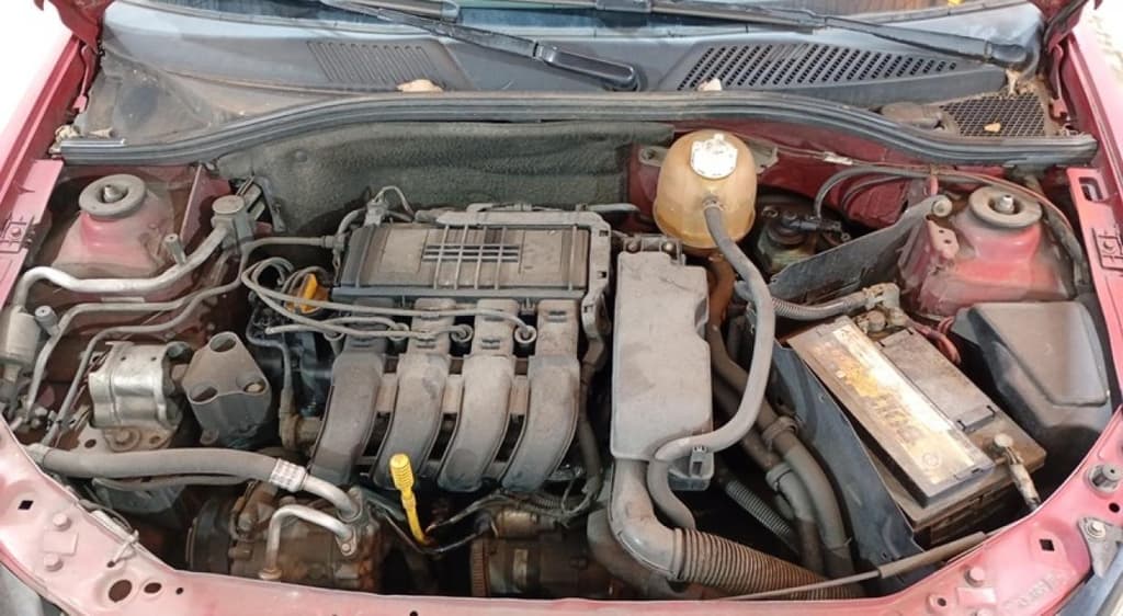 Renault Clio AUT 10 16vh 2004 — foto 3