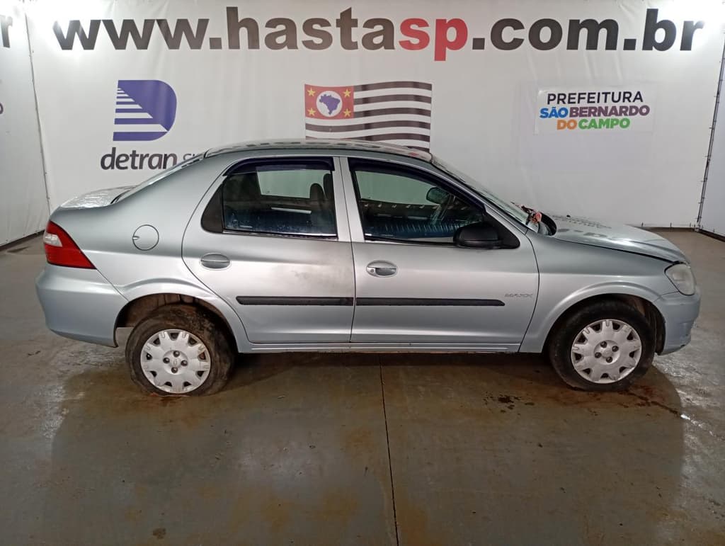 Chevrolet Prisma Maxx 2009, prata