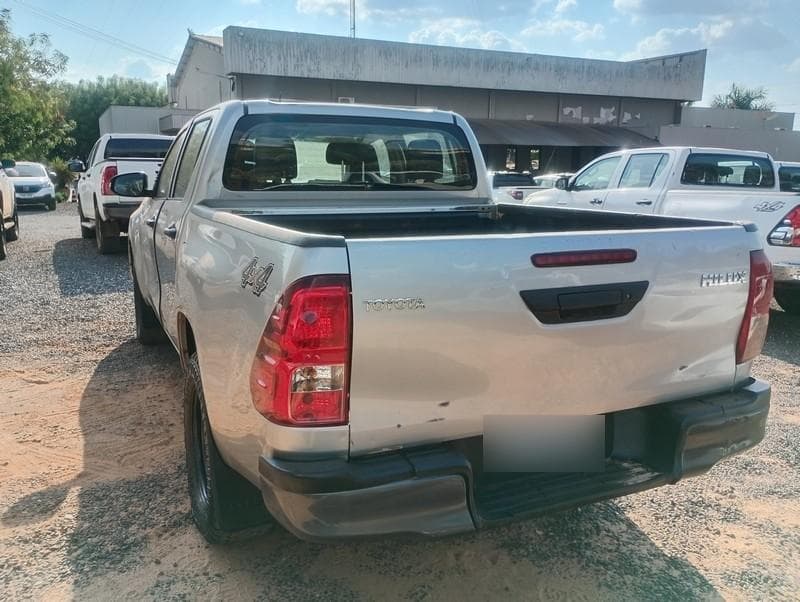 Toyota Hilux 2021 — foto 5