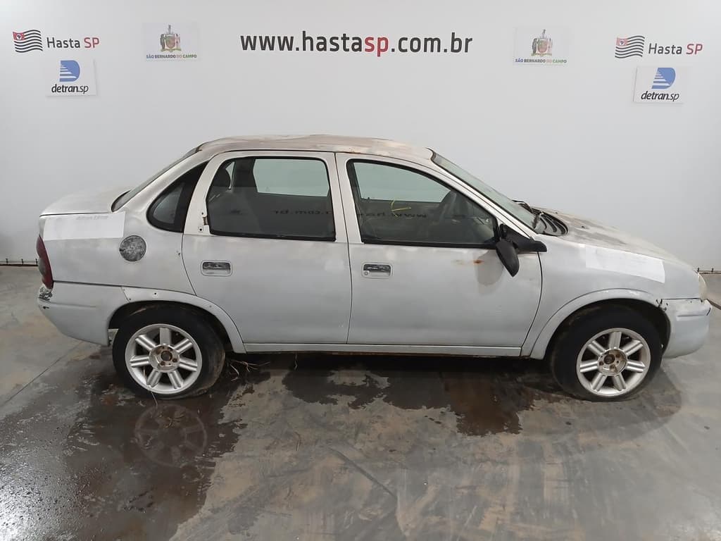 Chevrolet Corsa Mileniun 2002 — foto 1