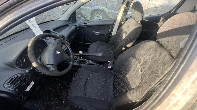 Peugeot 206 14 Presen FX 2008 — foto 7