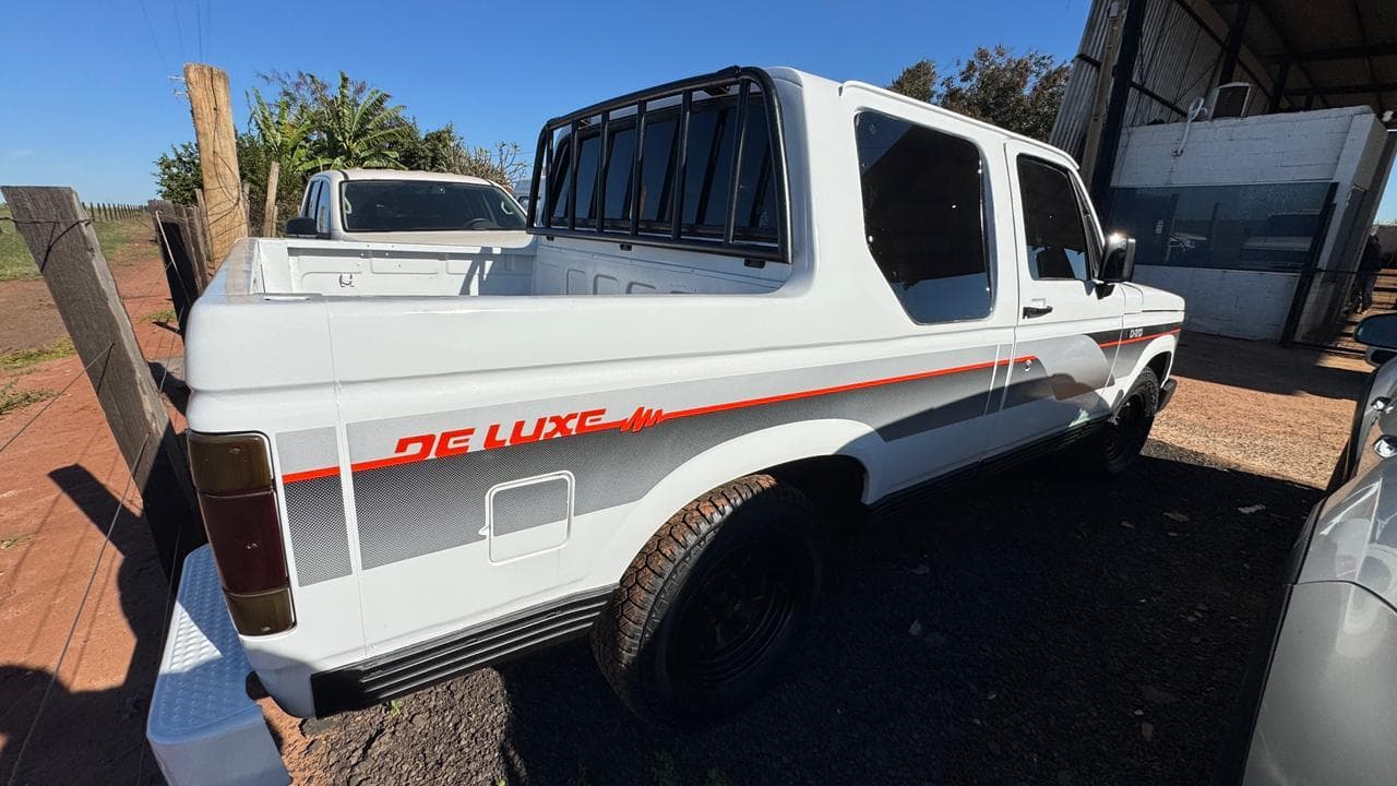 Chevrolet D20 1988 — foto 19