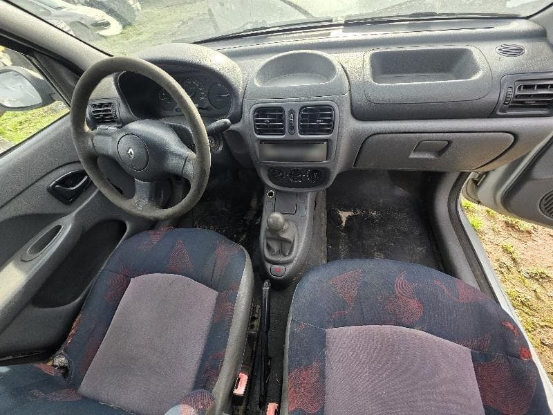 Renault Clio 2001 — foto 3