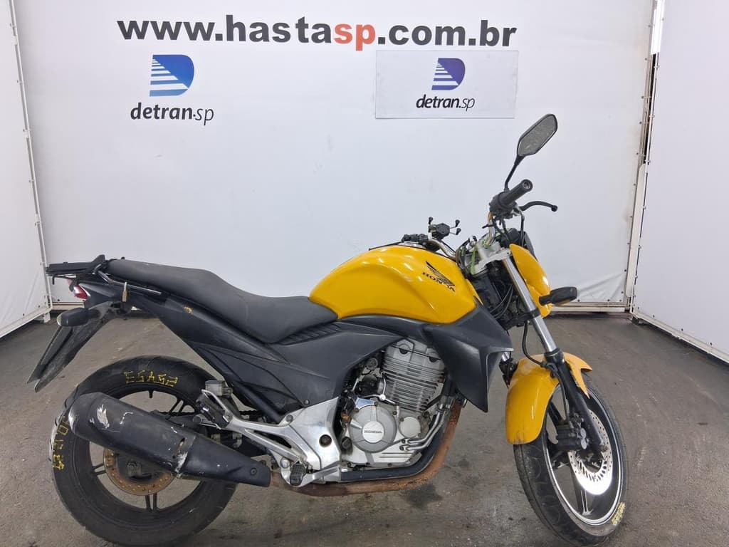 Honda CB 300r 2012 — foto 1
