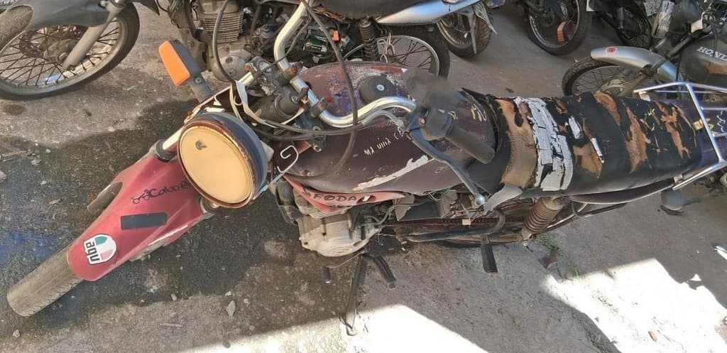 Yamaha YBR 125 2000 — foto 2
